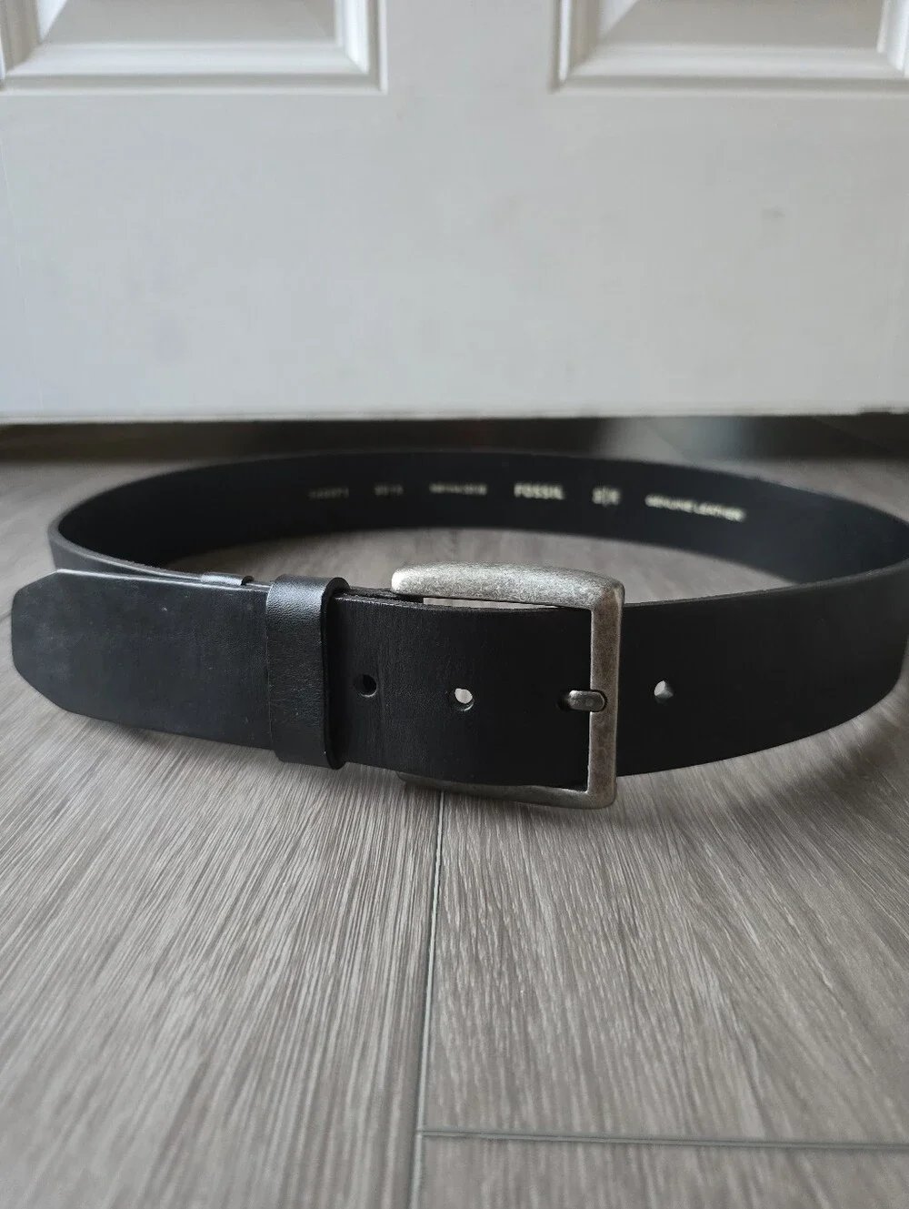 Fossil Mens Black Genuine Leather Belt Antique Silver Buckle Size 36